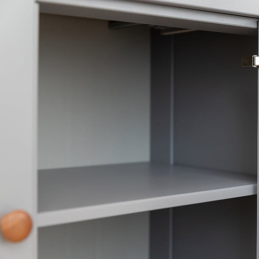 komoda-prowansalska-marone-elite-grey-z-litego-drewna-sosnowego-w-stylu-skandynawskim (26)