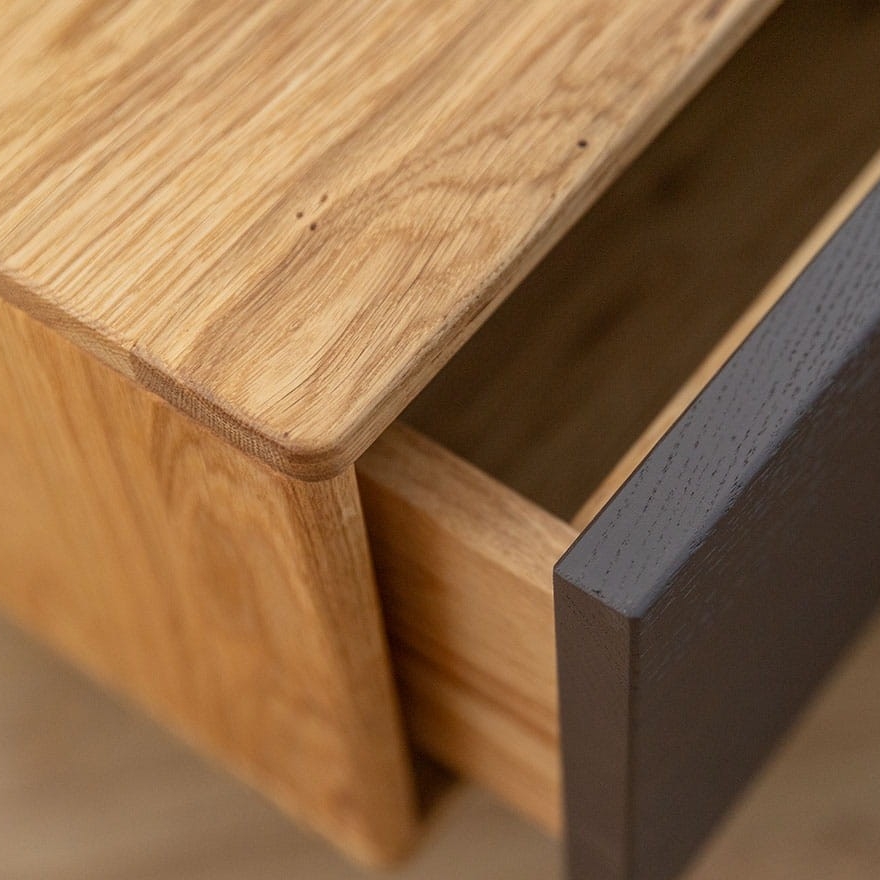 szafka-nocna-wiszaca-drewniana-debowy-sen-sora-lite-drewno-debowe-1-szuflada-grafit (7)