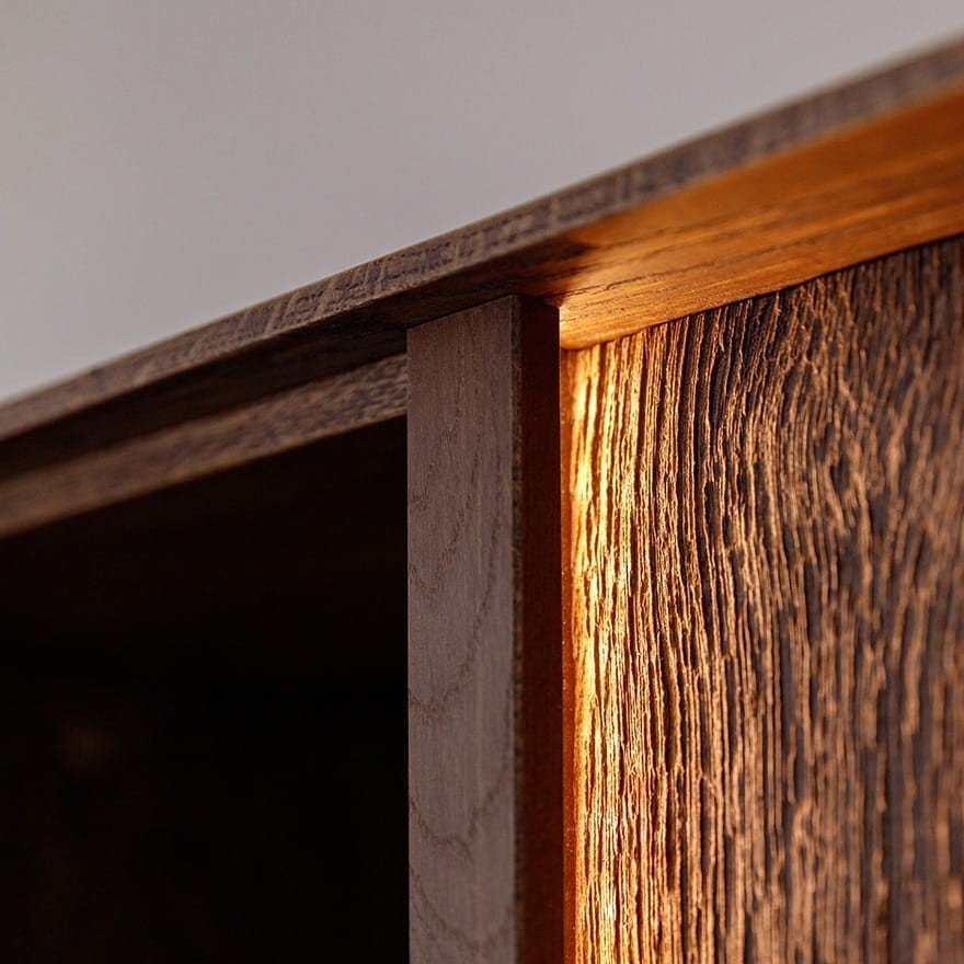 witryna-drewniana-3-skrzydlowa-collodi-tabacco-kredens-lite-drewno-debowe-olejowane-modernistyczna (8)